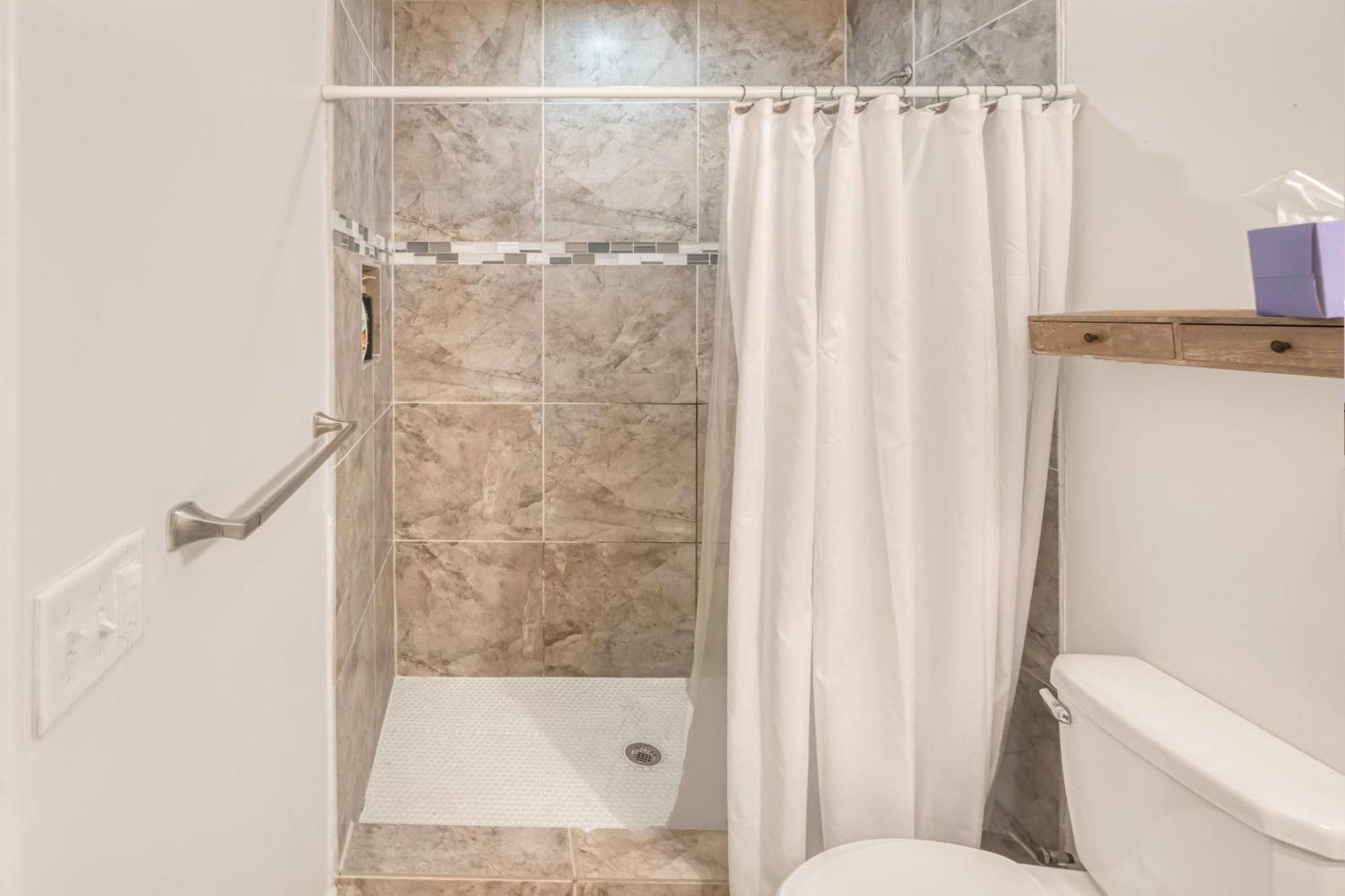 Charming 2Br Bungalow 4 Minutes To Duke University Durham Esterno foto